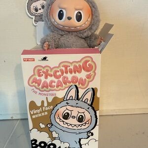 Pop Mart  Exciting Macaron Labubu